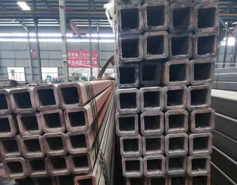 富裕无缝方管裂缝